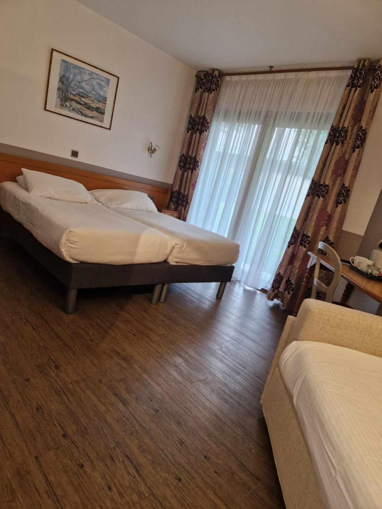 Sure Hotel By Best Western Saint-Quentin Ouest Holnon Exterior photo