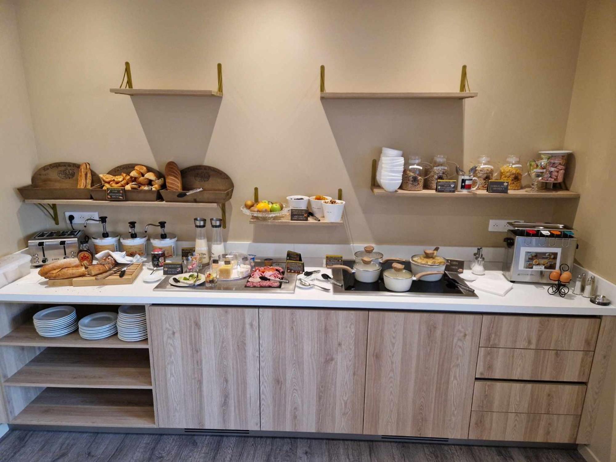 Sure Hotel By Best Western Saint-Quentin Ouest Holnon Exterior photo